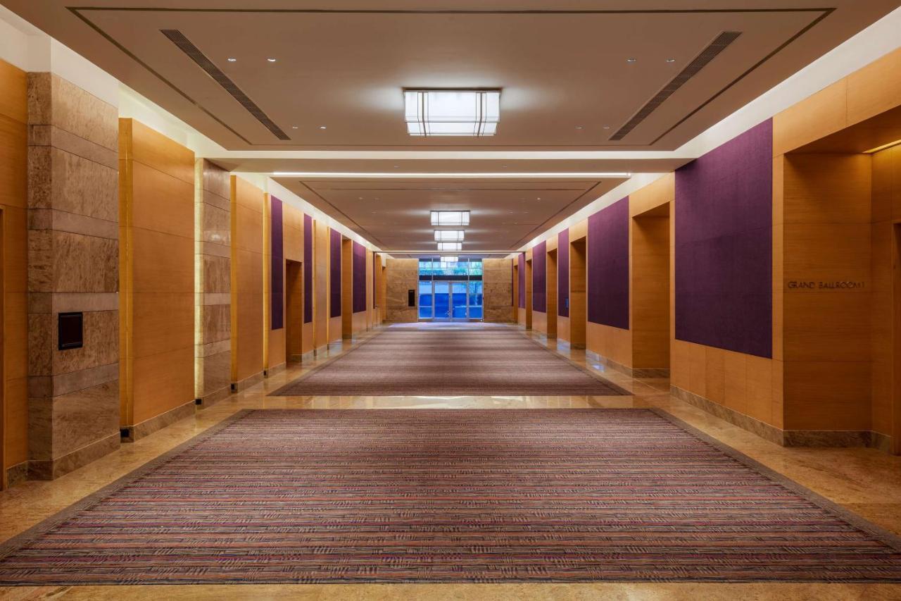 แกรนด์ ไฮแอท มุมไบ Hotel ภายนอก รูปภาพ A corridor at the hotel