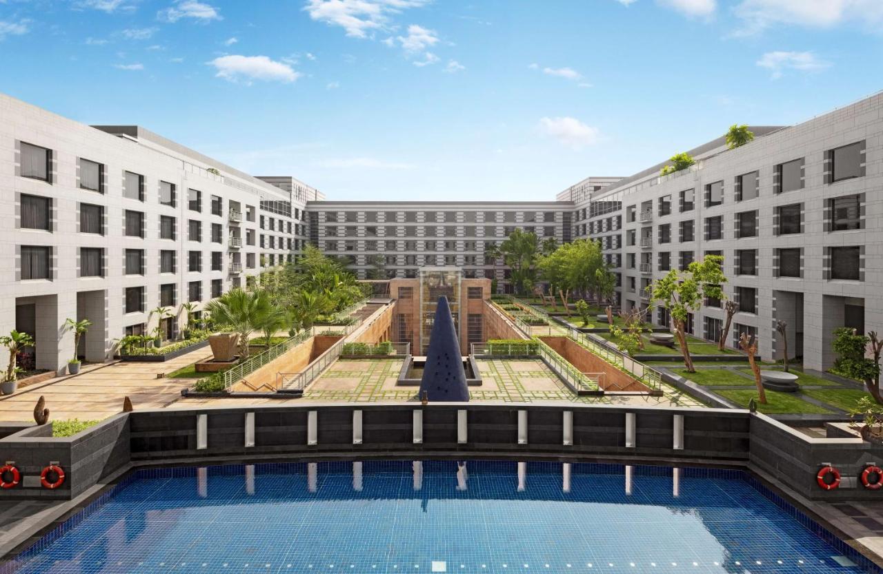 แกรนด์ ไฮแอท มุมไบ Hotel ภายนอก รูปภาพ The campus of the University of Electronic Science and Technology of China