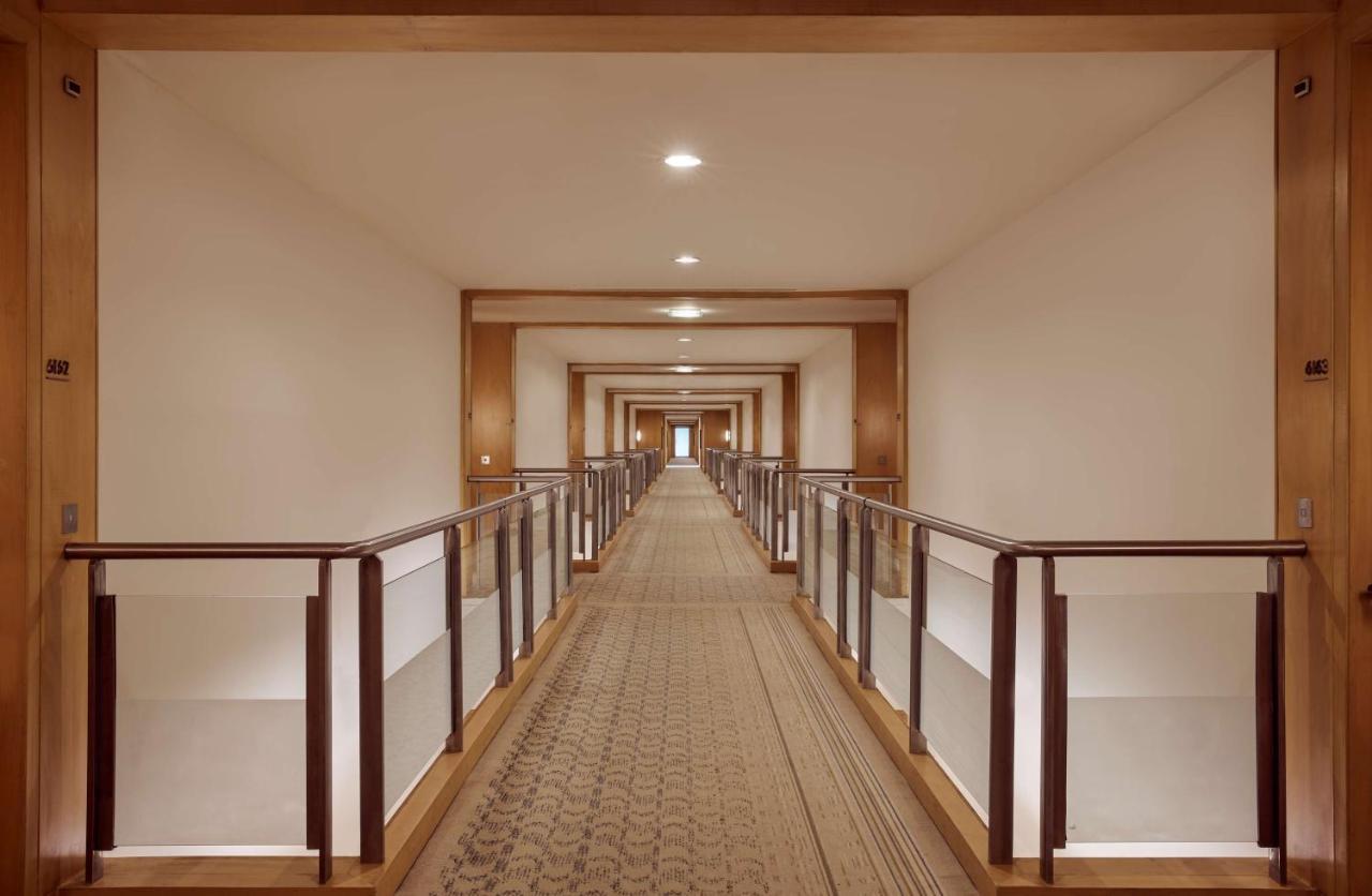 แกรนด์ ไฮแอท มุมไบ Hotel ภายนอก รูปภาพ A corridor at the hotel