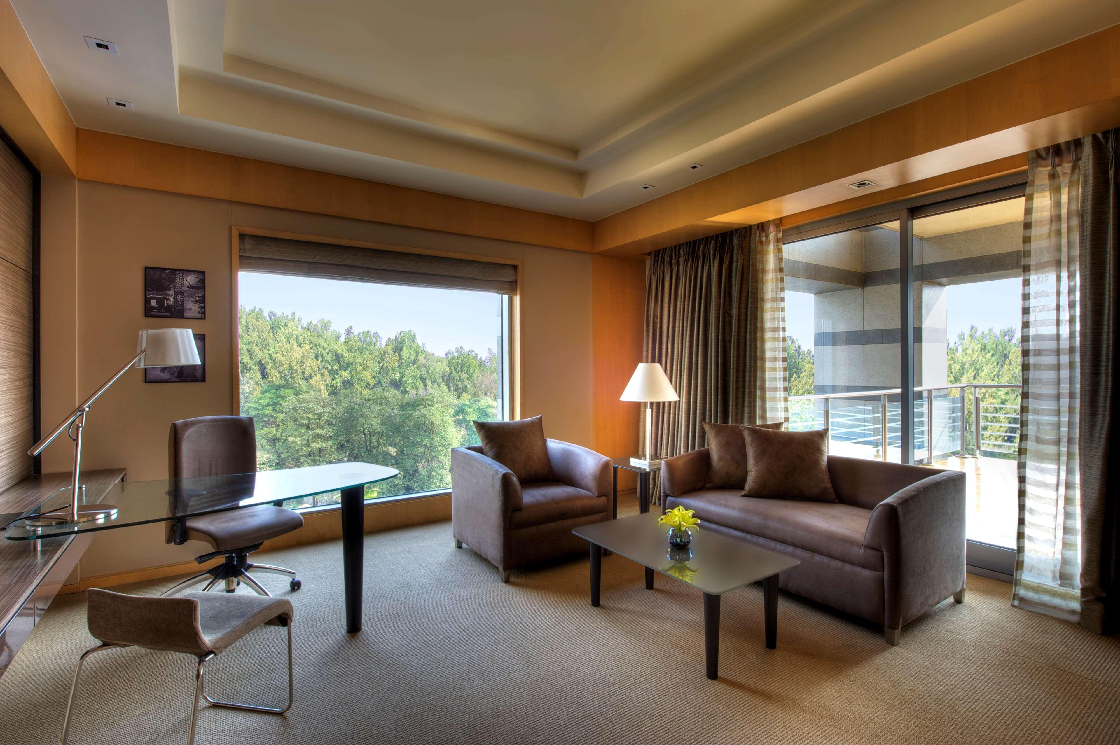 แกรนด์ ไฮแอท มุมไบ Hotel ภายนอก รูปภาพ A suite at the hotel