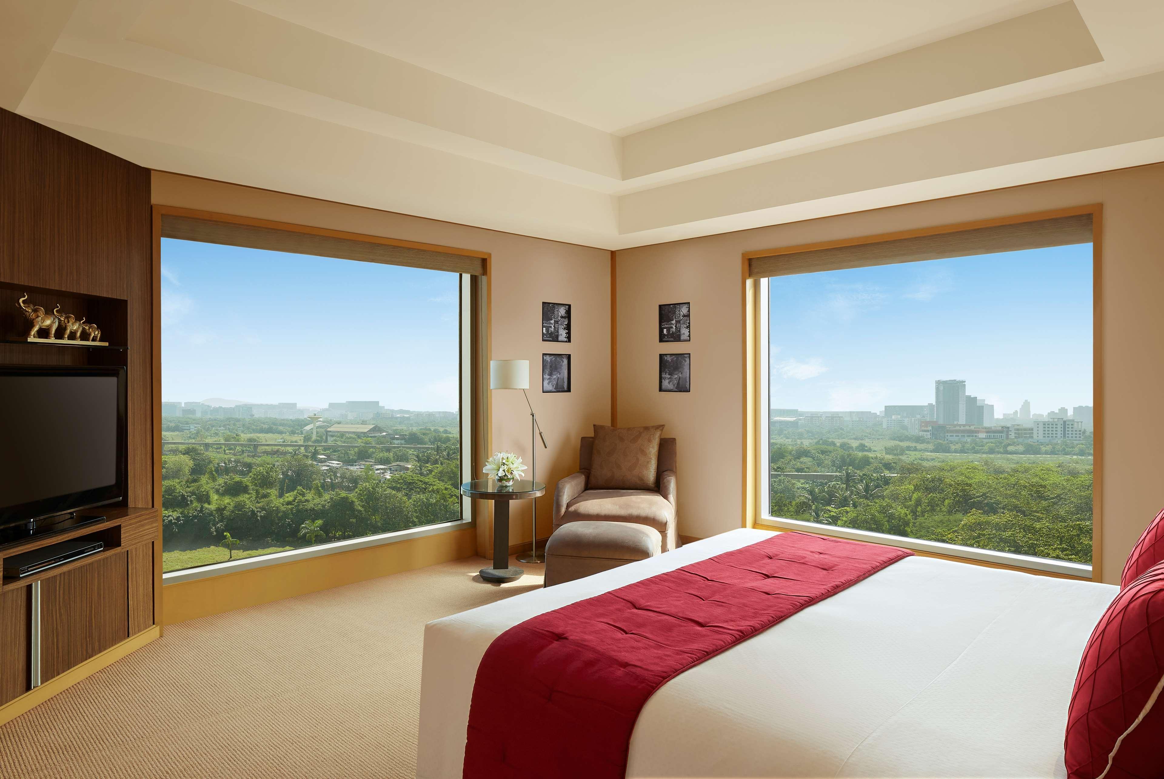 แกรนด์ ไฮแอท มุมไบ Hotel ภายนอก รูปภาพ A bedroom at The Oberoi, Mumbai