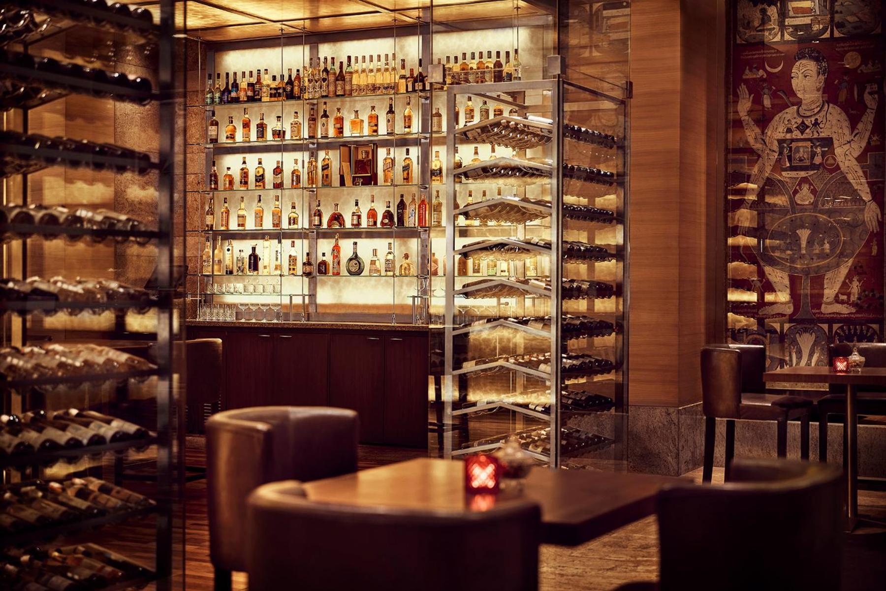 แกรนด์ ไฮแอท มุมไบ Hotel ภายนอก รูปภาพ The bar at the Mandarin Oriental, Munich